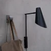 Cale væglampe m/arm, sort