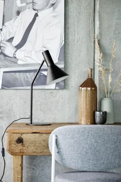 LYSS bordlampe, mat sort