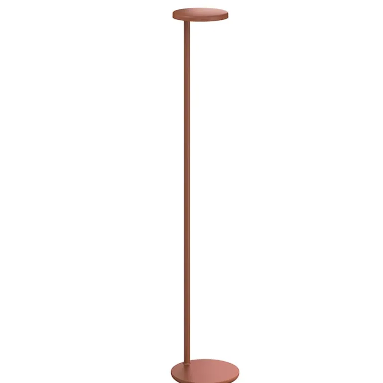 Oblique gulvlampe USB-C, mat rustfarvet